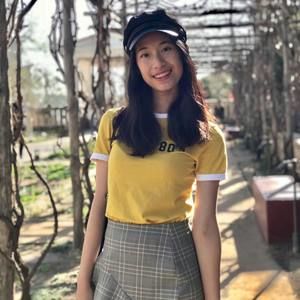 Meet your Posher, Claire